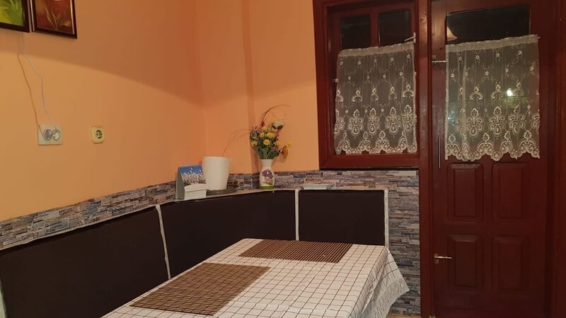 Salajan, Piata, str. Minis,